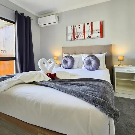 Rocha Cinza דירה